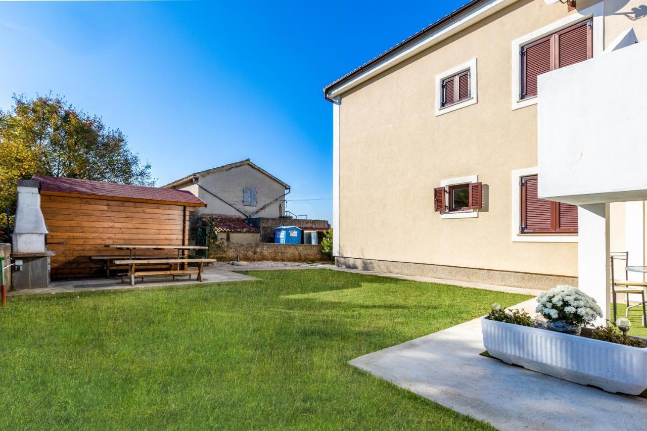 Apartments Meri Sveti Ivan  Екстер'єр фото
